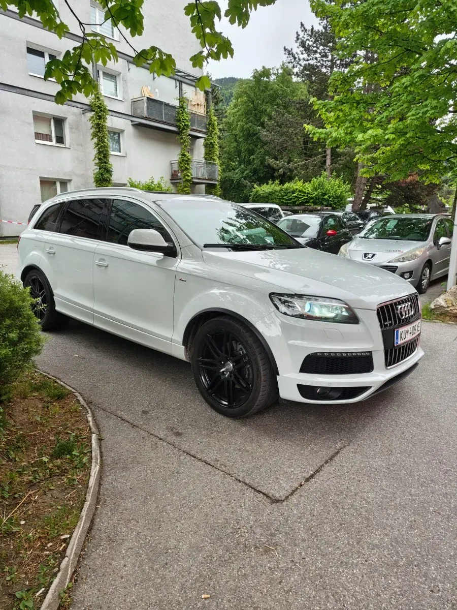 Audi Q7 2013 photo 3