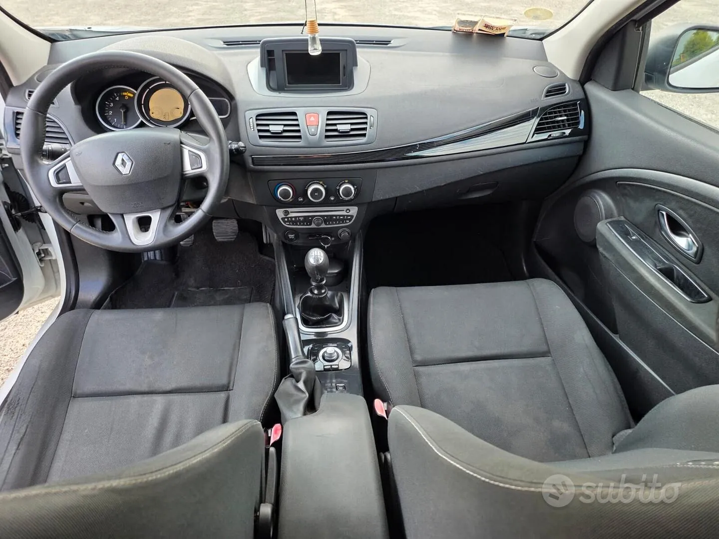 Renault Megane 2011 photo 5