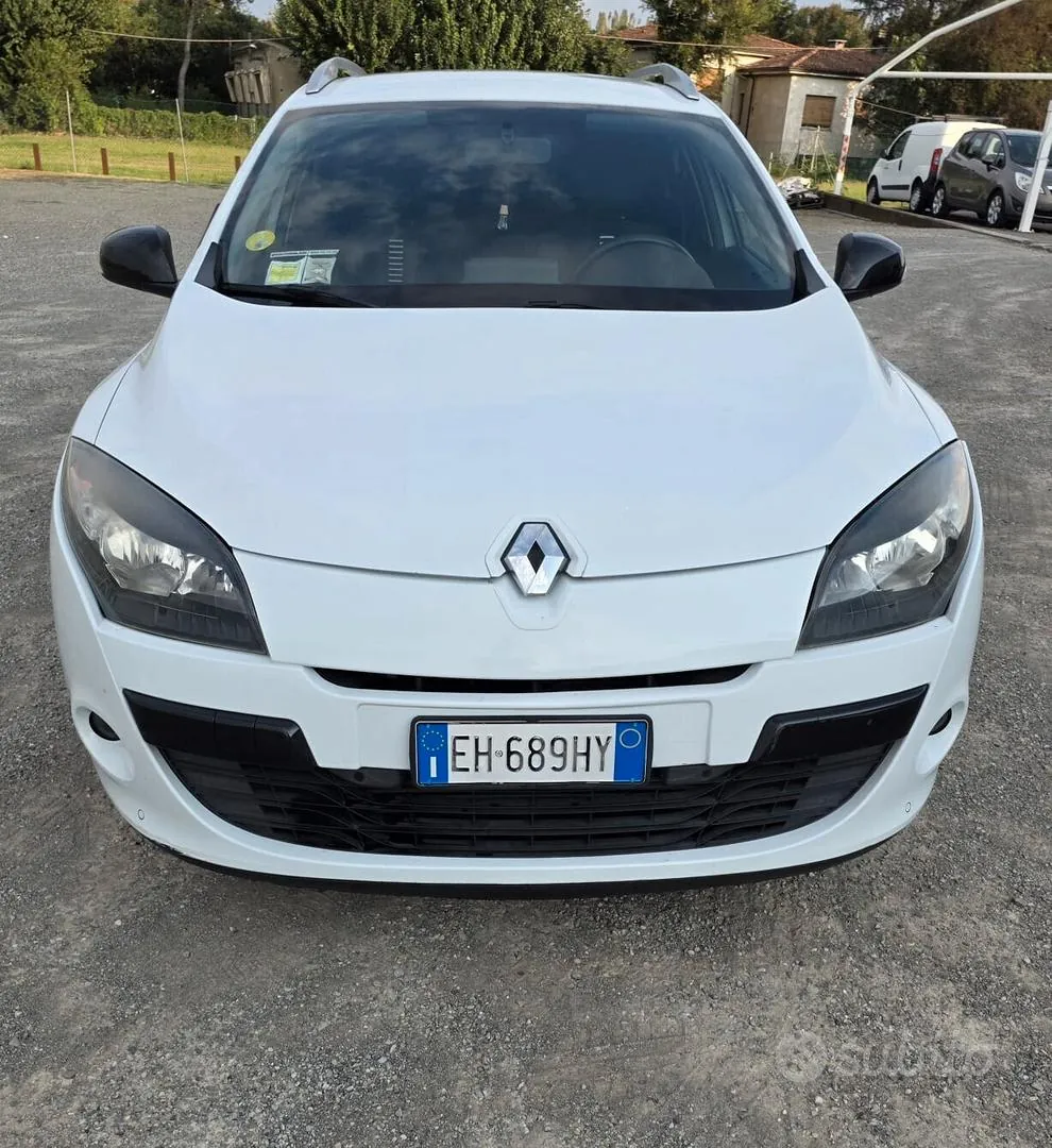 Renault Megane 2011 photo 3
