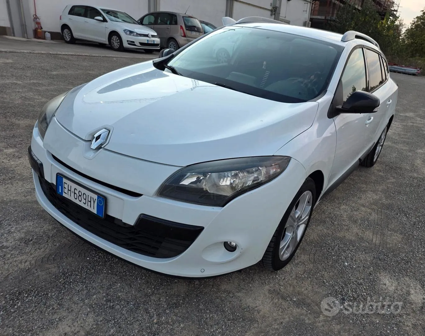 Renault Megane 2011 photo 2