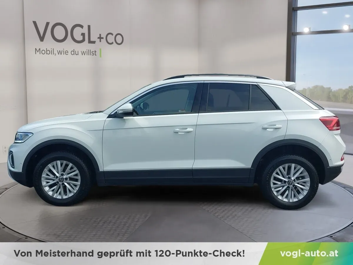 Volkswagen T-Roc 2024 photo 2