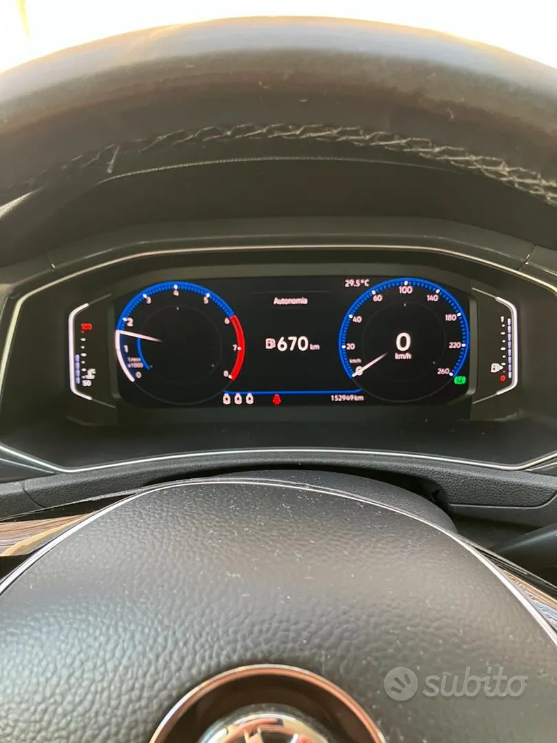 Volkswagen T-Roc 2019 photo 2