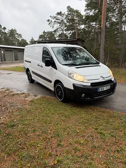 Citroen Jumpy 2010 photo 2