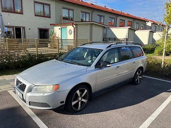 Volvo V70 2008 photo 2