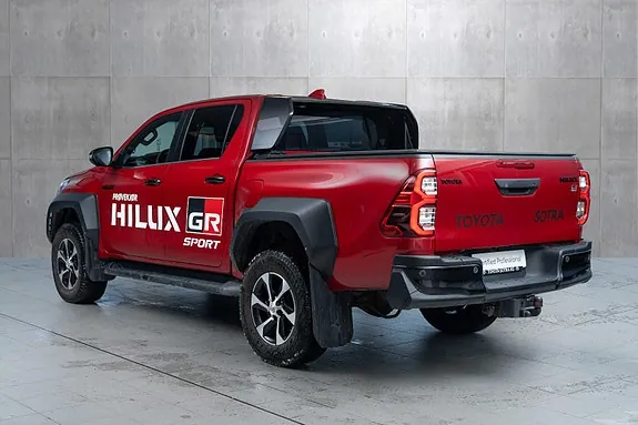 Toyota Hilux 2025 photo 3