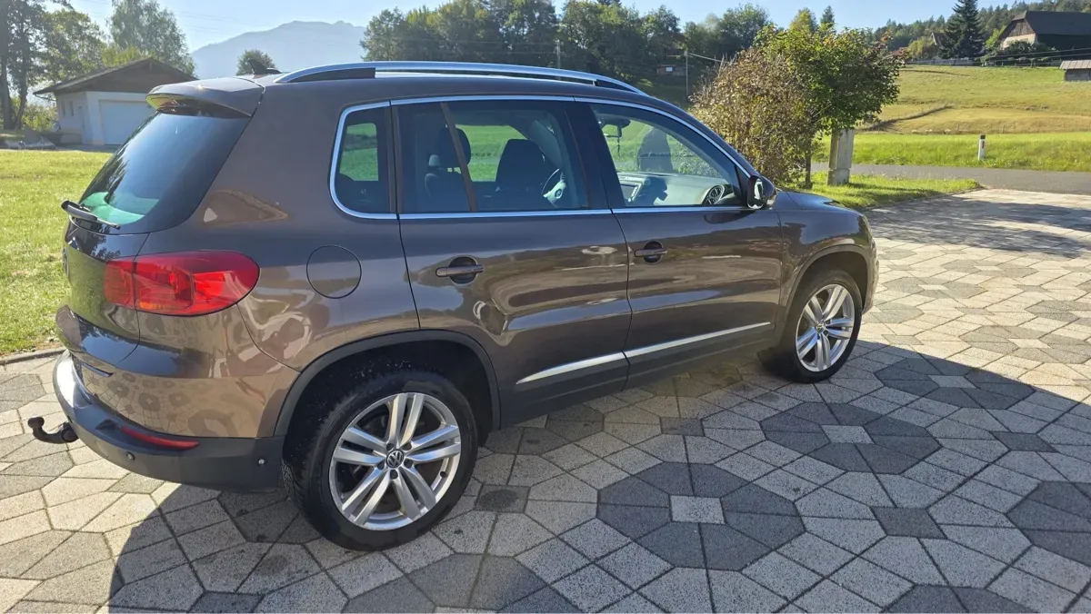 Volkswagen Tiguan 2012 photo 2