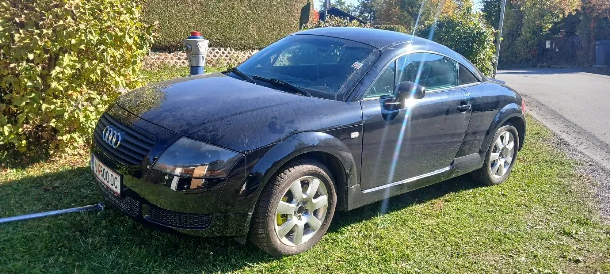 Audi Tt 2001 photo 2
