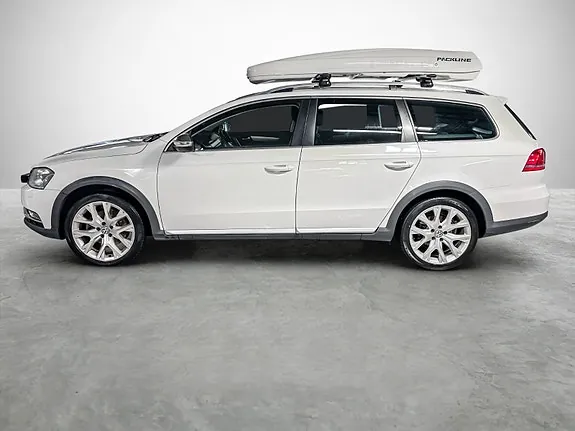 Volkswagen Passat 2012 photo 2