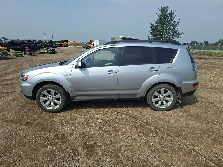 Mitsubishi Outlander 2012 photo 5