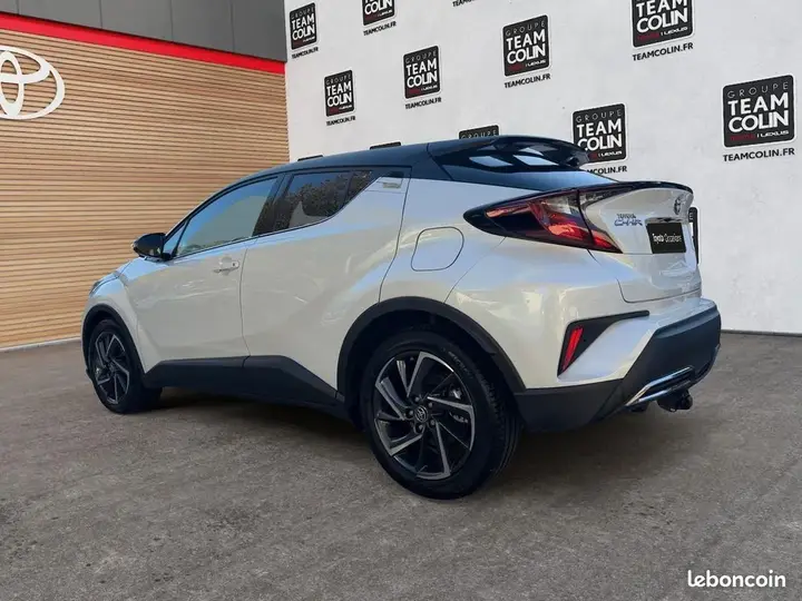 Toyota C-Hr 2023 photo 3