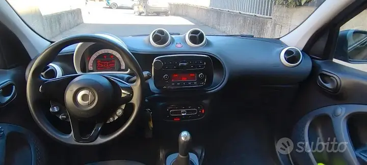 Smart Forfour 2018 photo 2