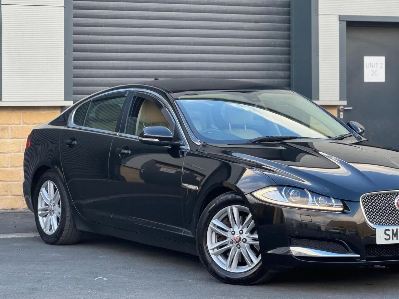 Jaguar Xf 2015 photo 2