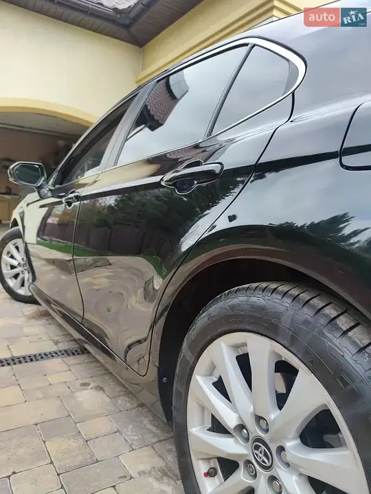 Toyota Camry 2019 photo 4