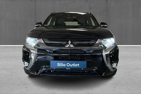 Mitsubishi Outlander 2018 photo 2