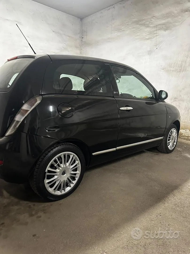 Lancia Ypsilon 2011 photo 3