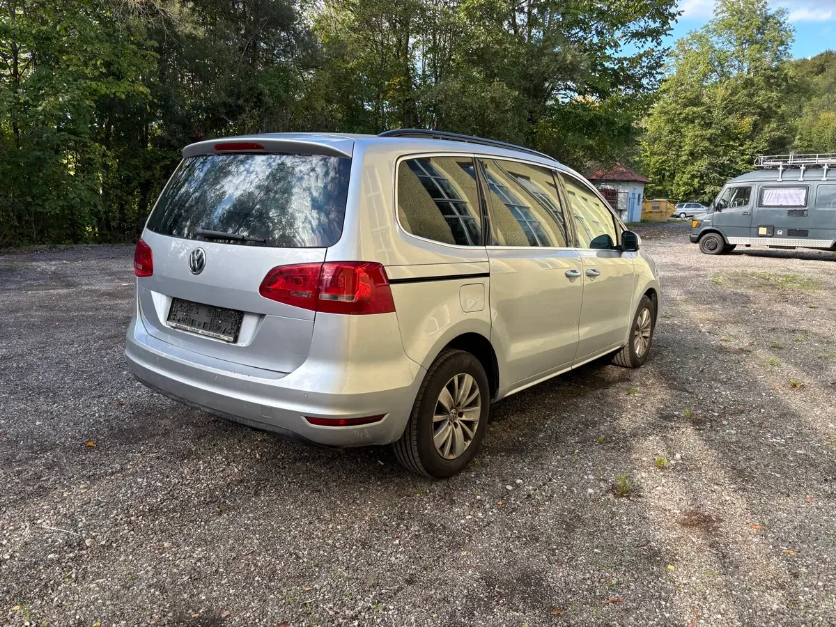 Volkswagen Sharan 2011 photo 3