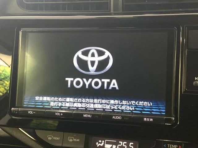 Toyota Aqua 2017 photo 3