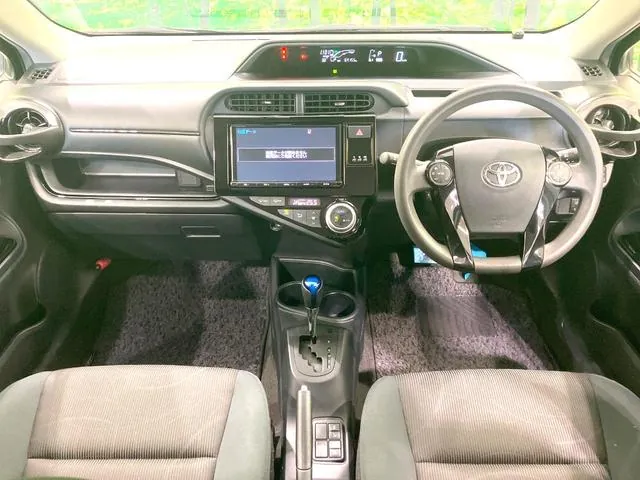 Toyota Aqua 2017 photo 2