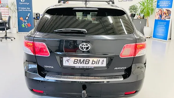 Toyota Avensis 2011 photo 5