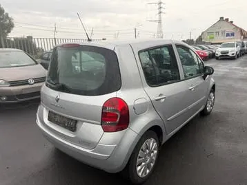 Renault Modus 2011 photo 3