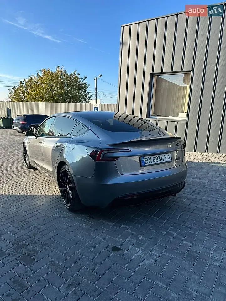 Tesla Model 3 2024 photo 5