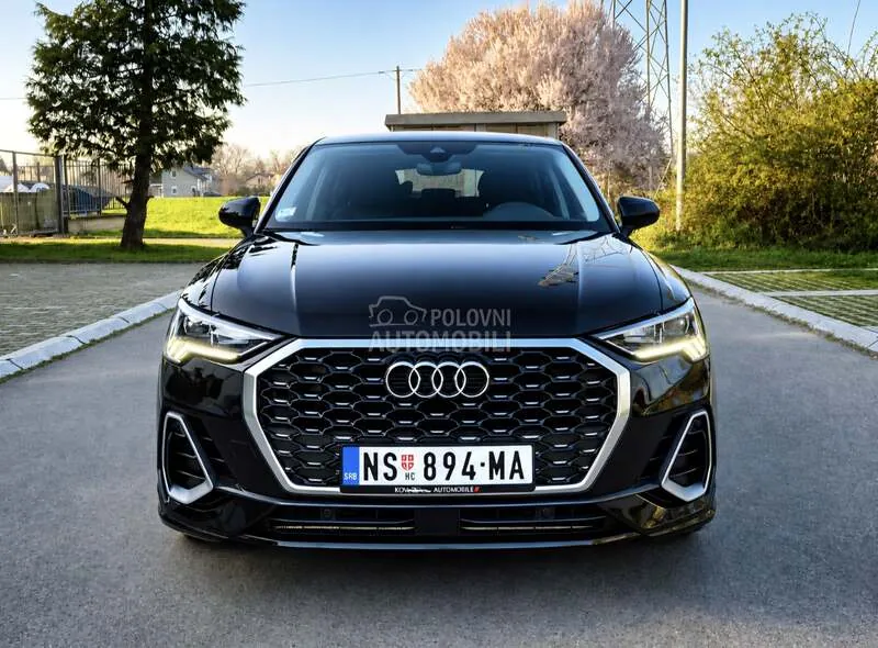 Audi Q3 2021 photo 2