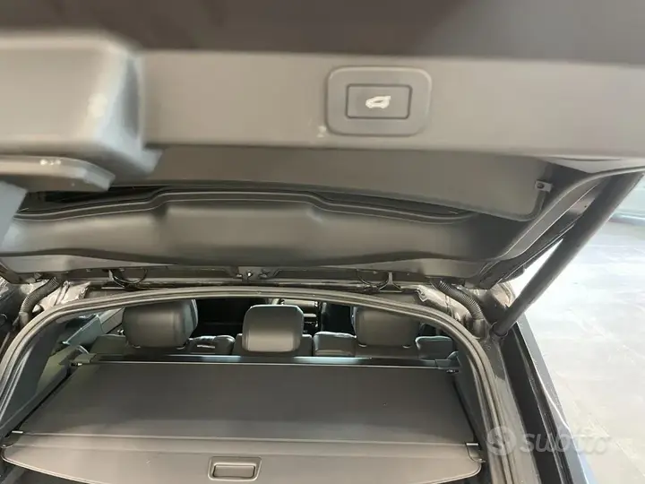 Land Rover Range Rover Sport 2024 photo 5