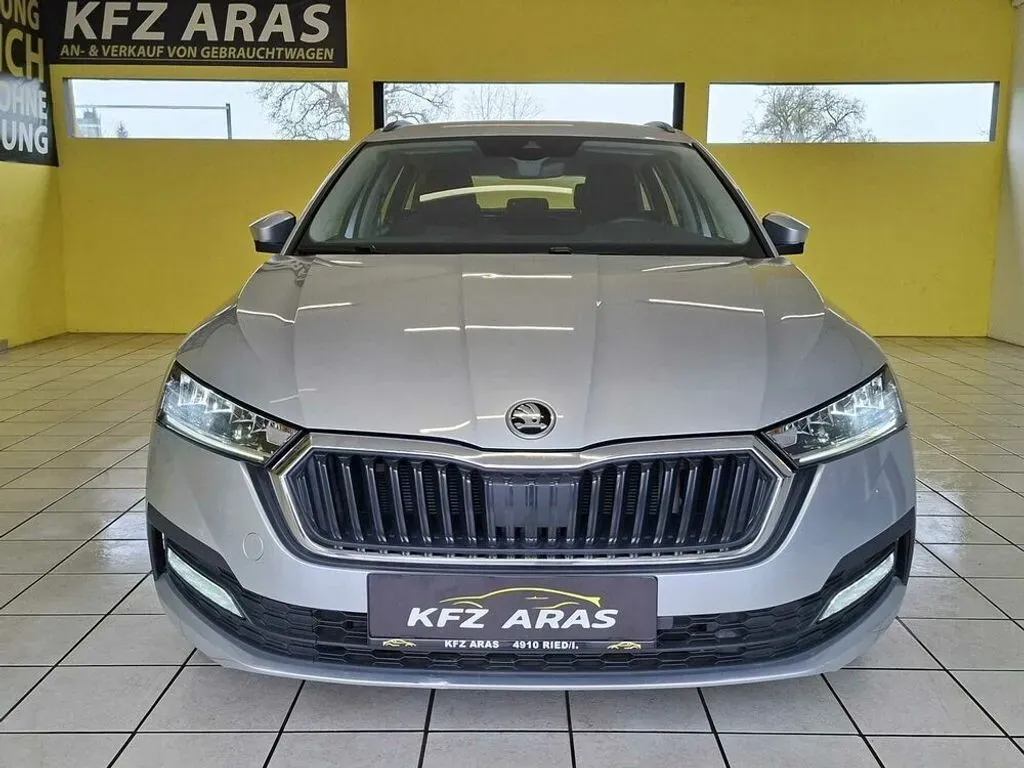 Skoda Octavia 2022 photo 3