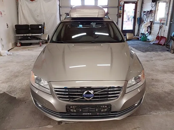 Volvo V70 2014 photo 2