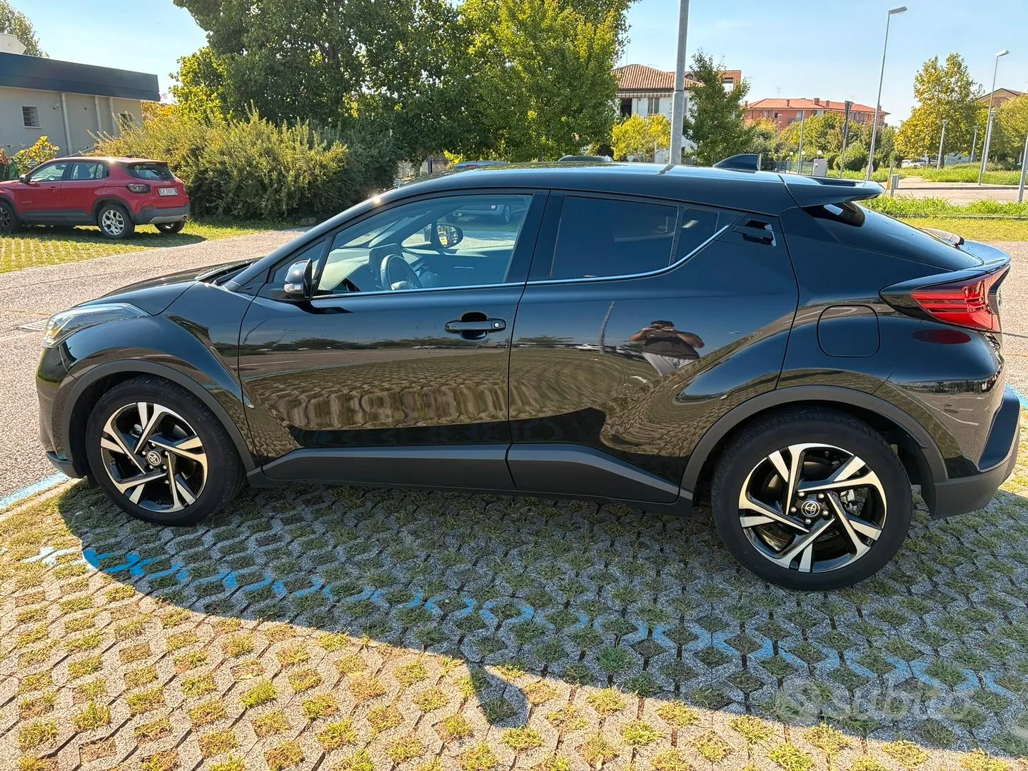 Toyota C-Hr 2022 photo 2