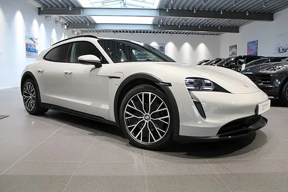 Porsche Taycan 4
