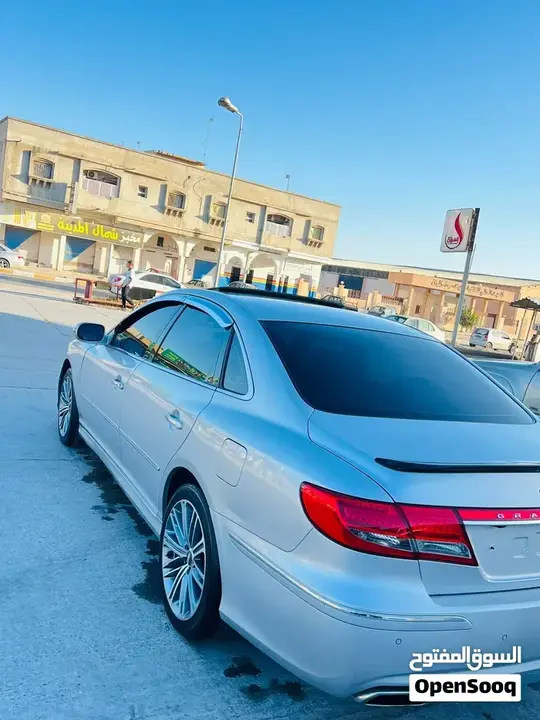 Hyundai Azera 2010 photo 4