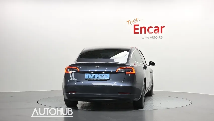 Tesla Model 3 2020 photo 4