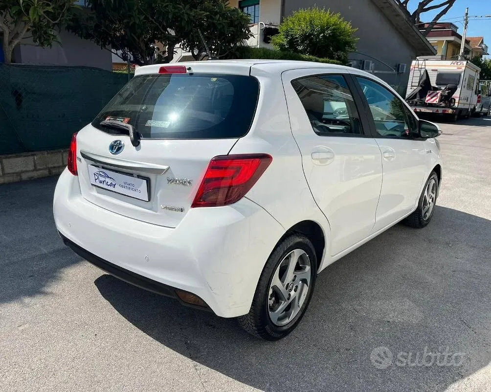 Toyota Yaris 2017 photo 5