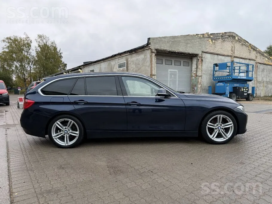 BMW 318 2013 photo 4