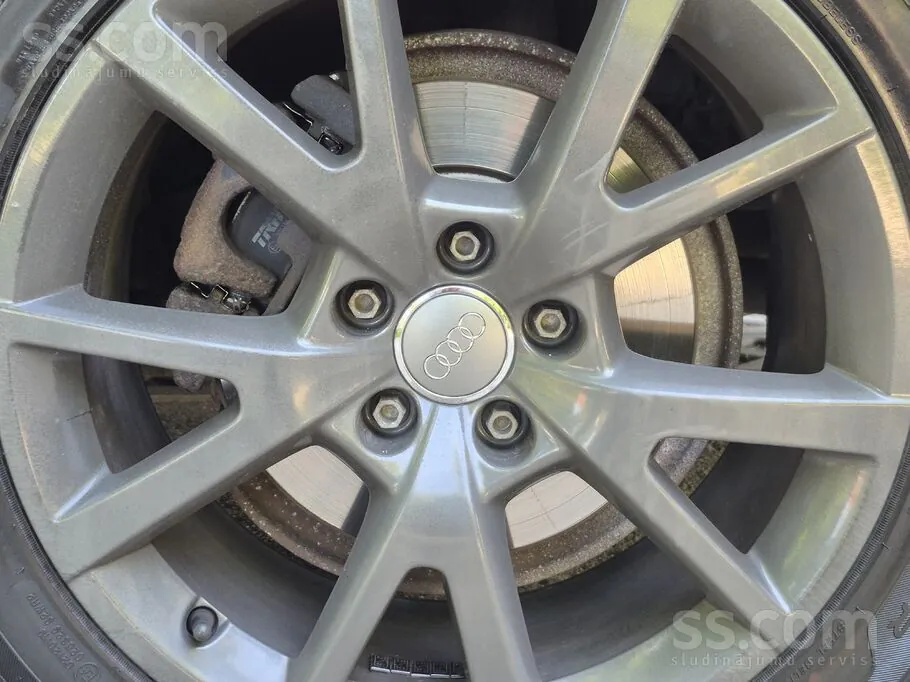 Audi A6 2012 photo 2