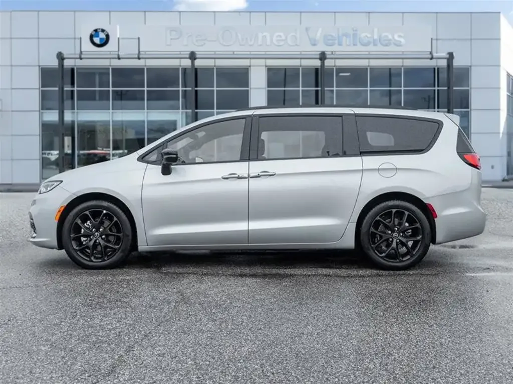 Chrysler Pacifica 2026 photo 4