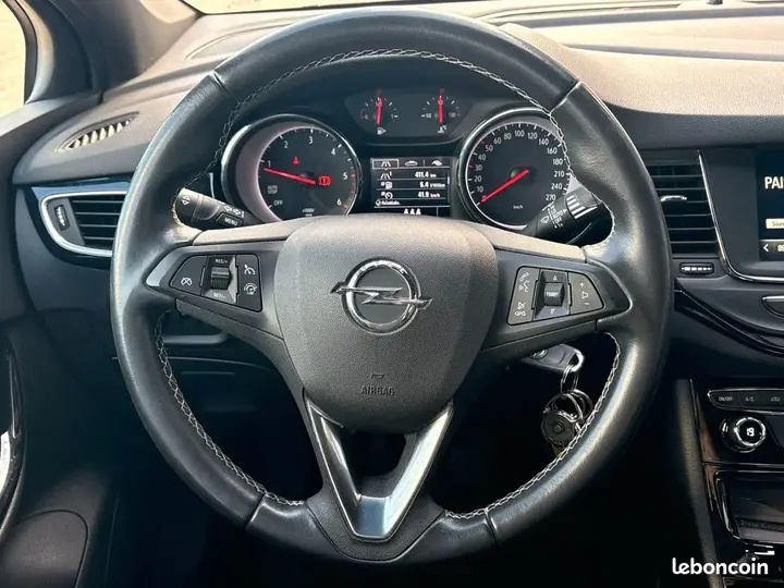 Opel Astra 2019 photo 4