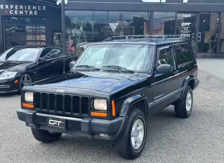 Jeep Cherokee 2000 photo 2