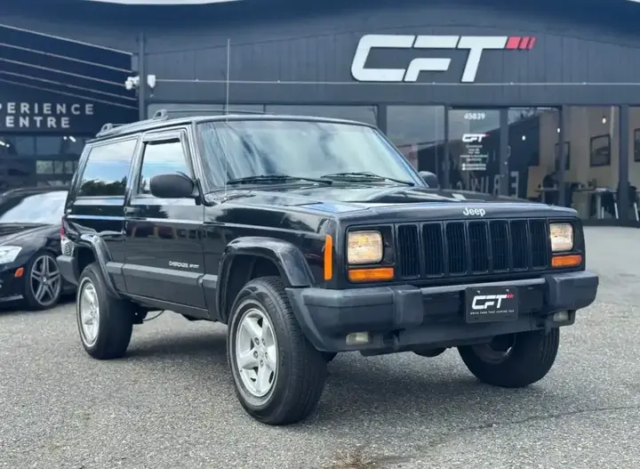 Jeep Cherokee 2000 photo 3
