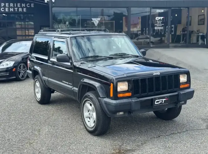 Jeep Cherokee 2000 photo 4