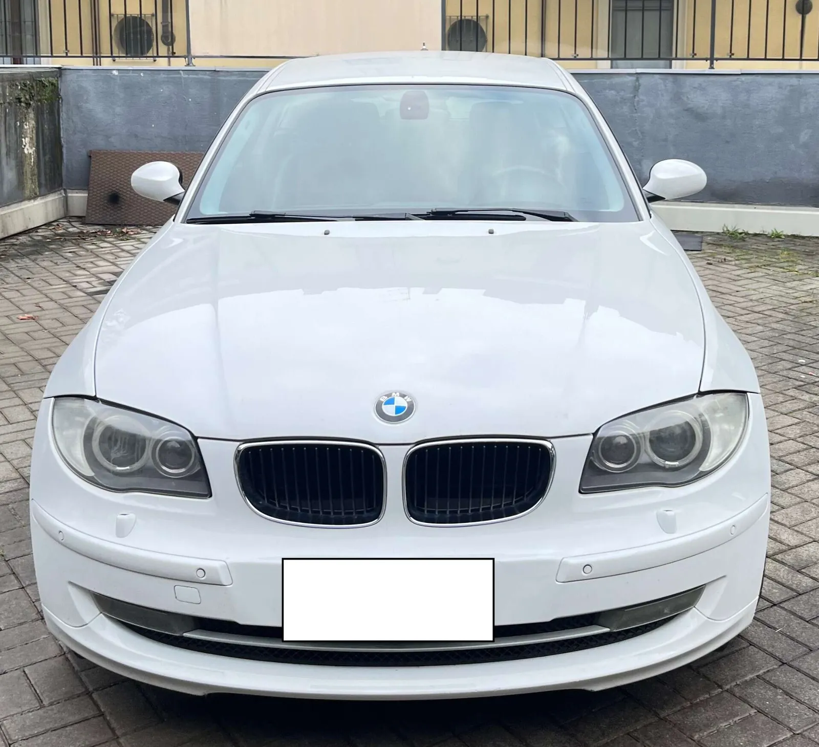 BMW 120D 2008 photo 2