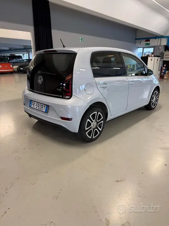 Volkswagen Up 2017 photo 3