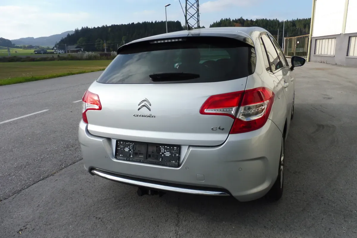 Citroen C4 2012 photo 2