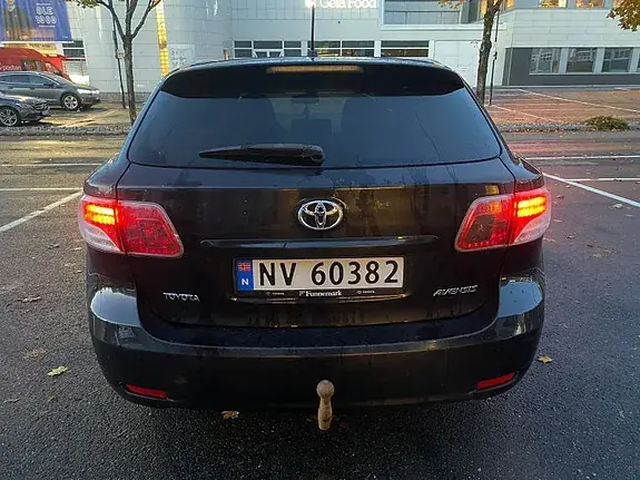 Toyota Avensis 2009 photo 5