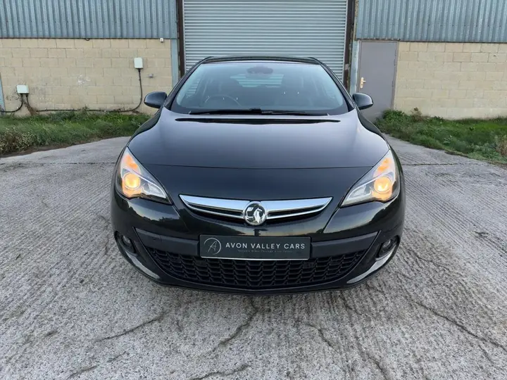 Vauxhall Astra 2016 photo 2