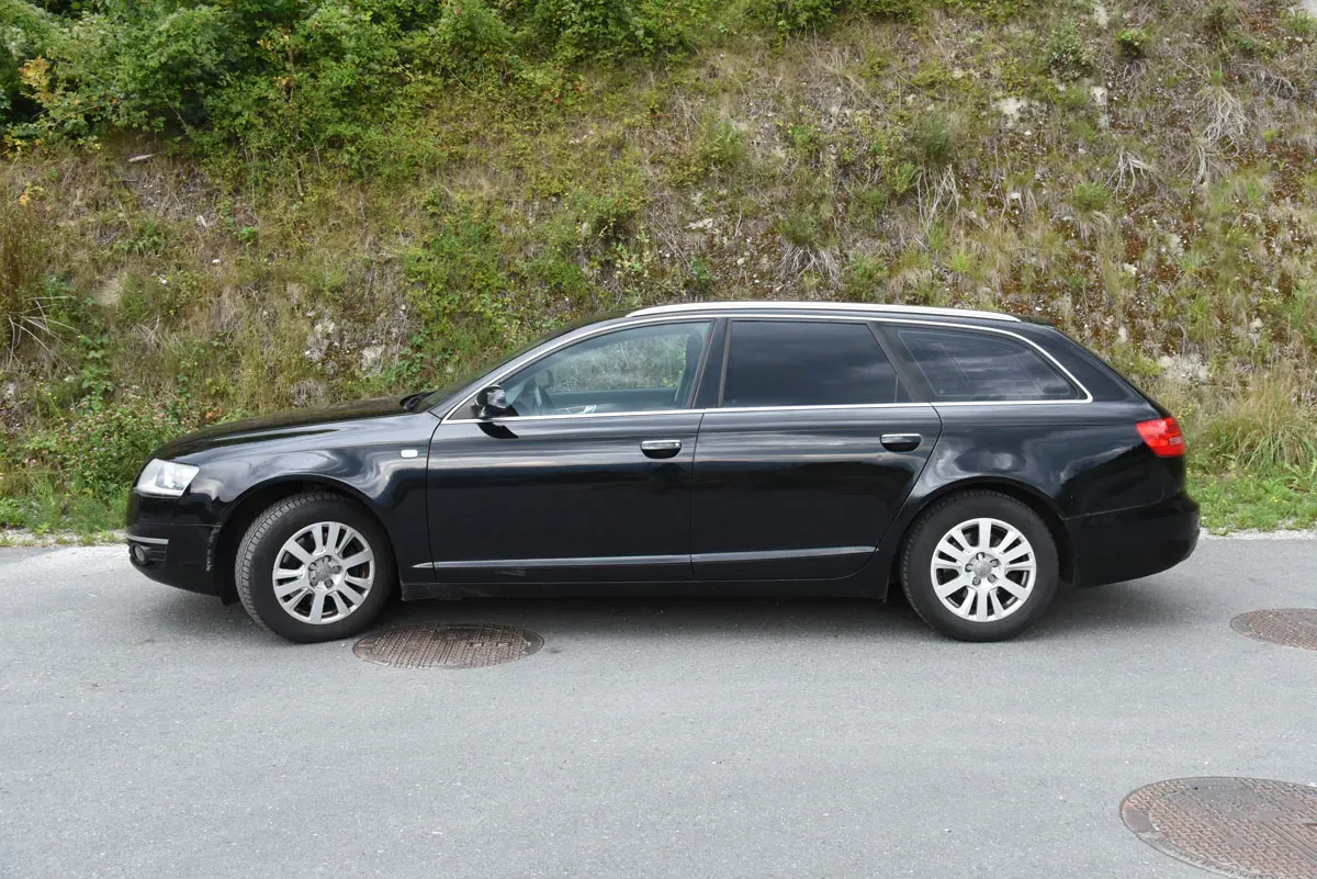 Audi A6 Avant 2005 photo 2