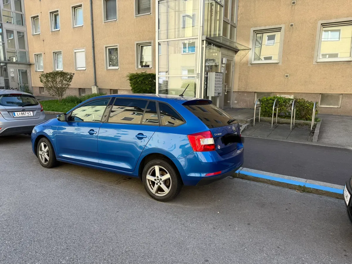 Skoda Rapid 2017 photo 2