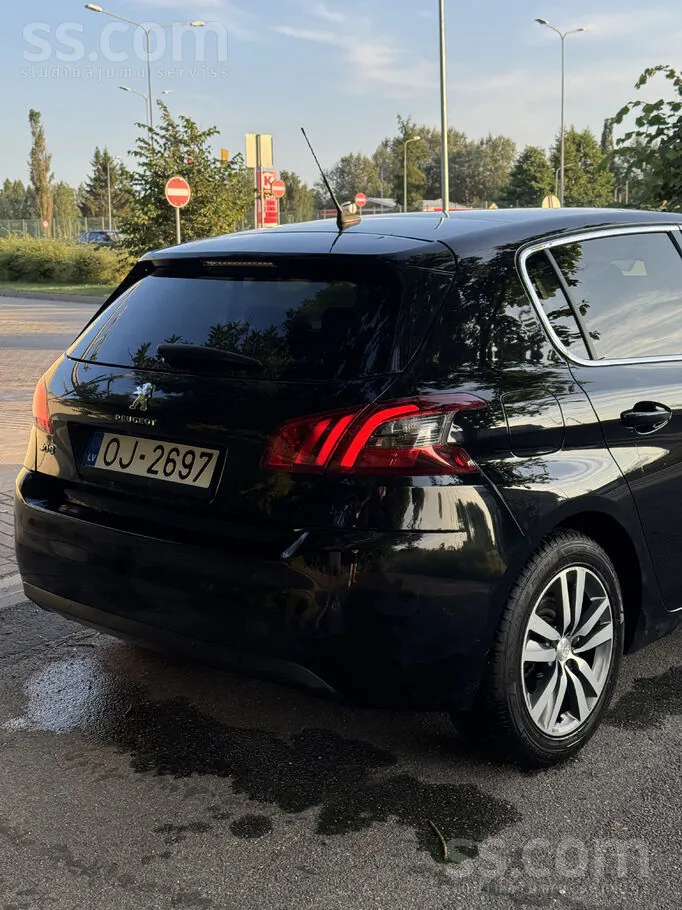 Peugeot 308 2019 photo 3