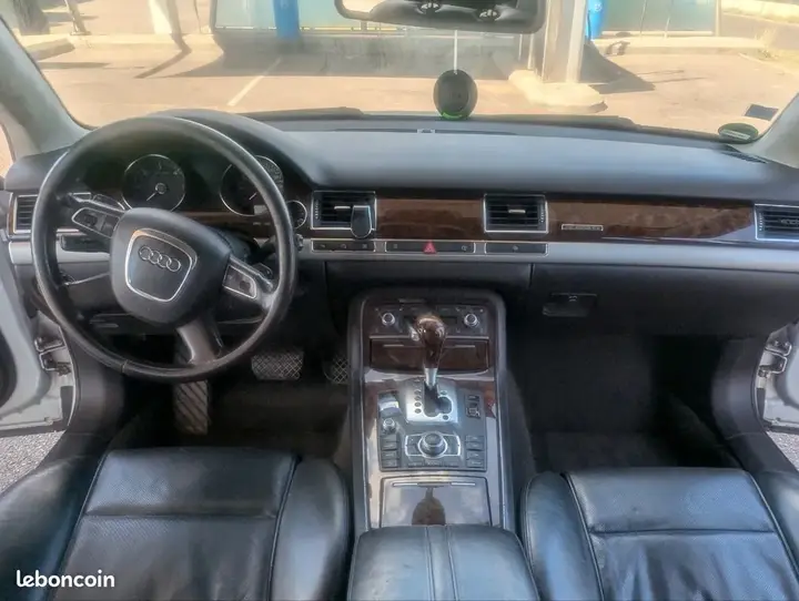 Audi A8 2007 photo 2
